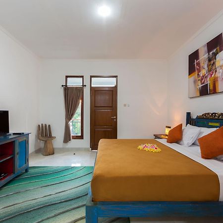 Bening House And Spa Seminyak Esterno foto