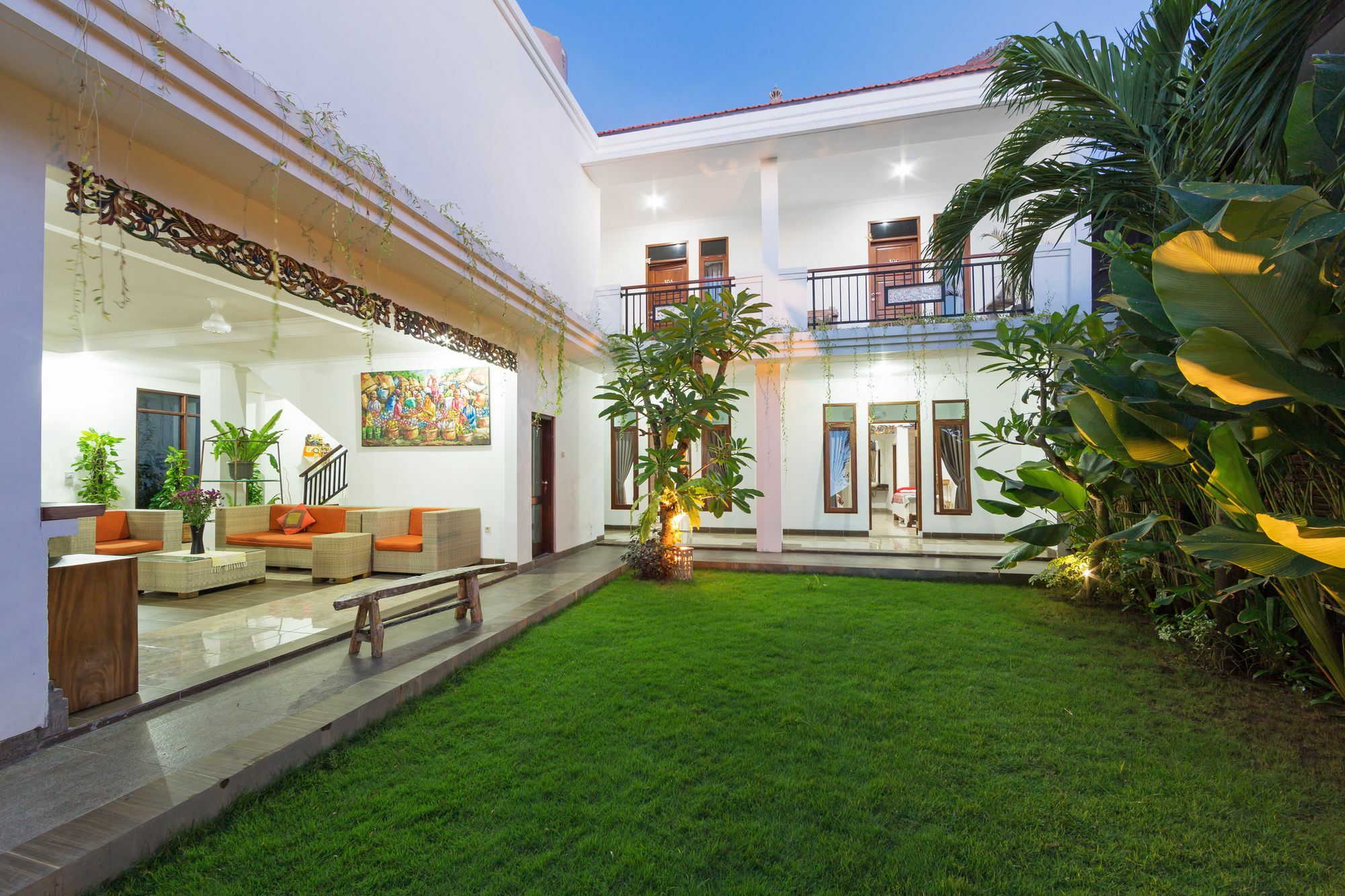 Bening House And Spa Seminyak Esterno foto