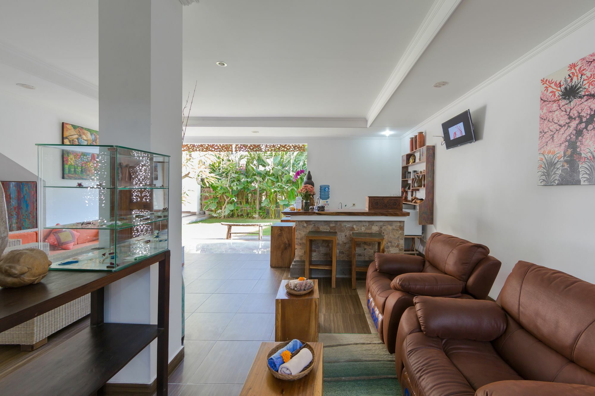 Bening House And Spa Seminyak Esterno foto