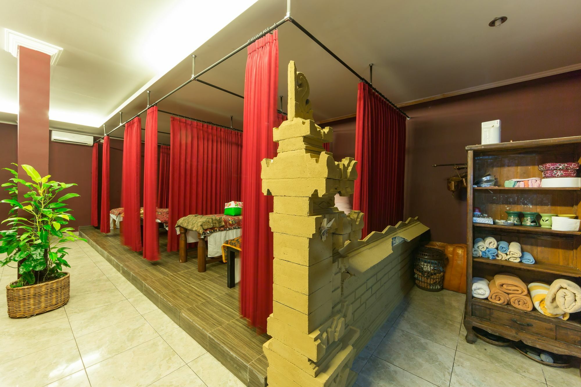 Bening House And Spa Seminyak Esterno foto